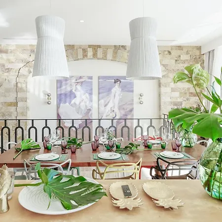 Exclusive Beachfront With Majestic Sea Views, 1001 *