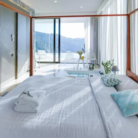 Exclusive Beachfront With Majestic Sea Views, 1001 *