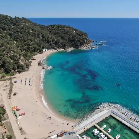 Villa Exclusive Beachfront With Majestic Sea Views, 1001