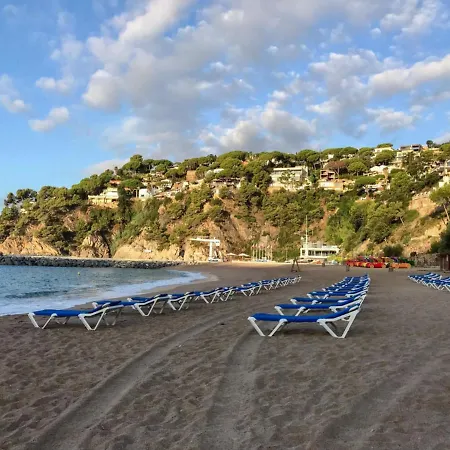 Exclusive Beachfront With Majestic Sea Views, 1001 *